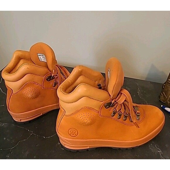 Sumikko Water Resistant Boots